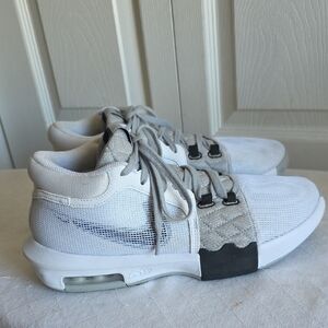 Nike Lebron Witness VIII White/Blk-Lt Smoke Grey FB2239-100 Mens Shoes Size 9.5